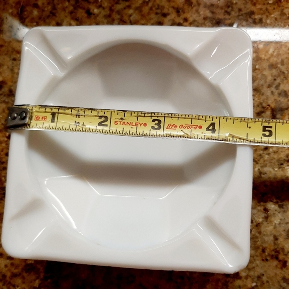 VTG SQUARE MILK GLASS ASHTRAY - Picture 4 of 10